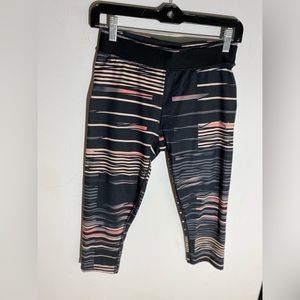 Women’s Puma Capri Leggings Size: Medium
